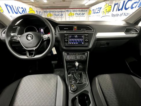 Used 2020 Volkswagen Tiguan S image 21