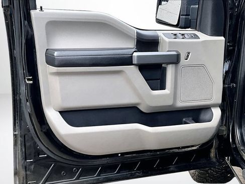 Used 2018 Ford F150 XLT AWD/4WD image 18