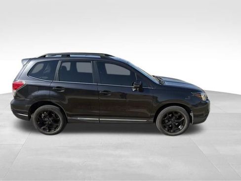 Used 2018 Subaru Forester 2.5i Touring AWD/4WD image 2