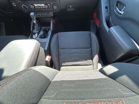 Used 2025 Nissan Frontier PRO-4X w/ Pro Convenience Package image 14