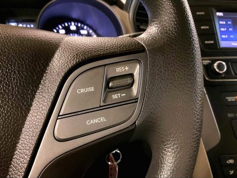 Used 2018 Hyundai Santa Fe Sport image 24