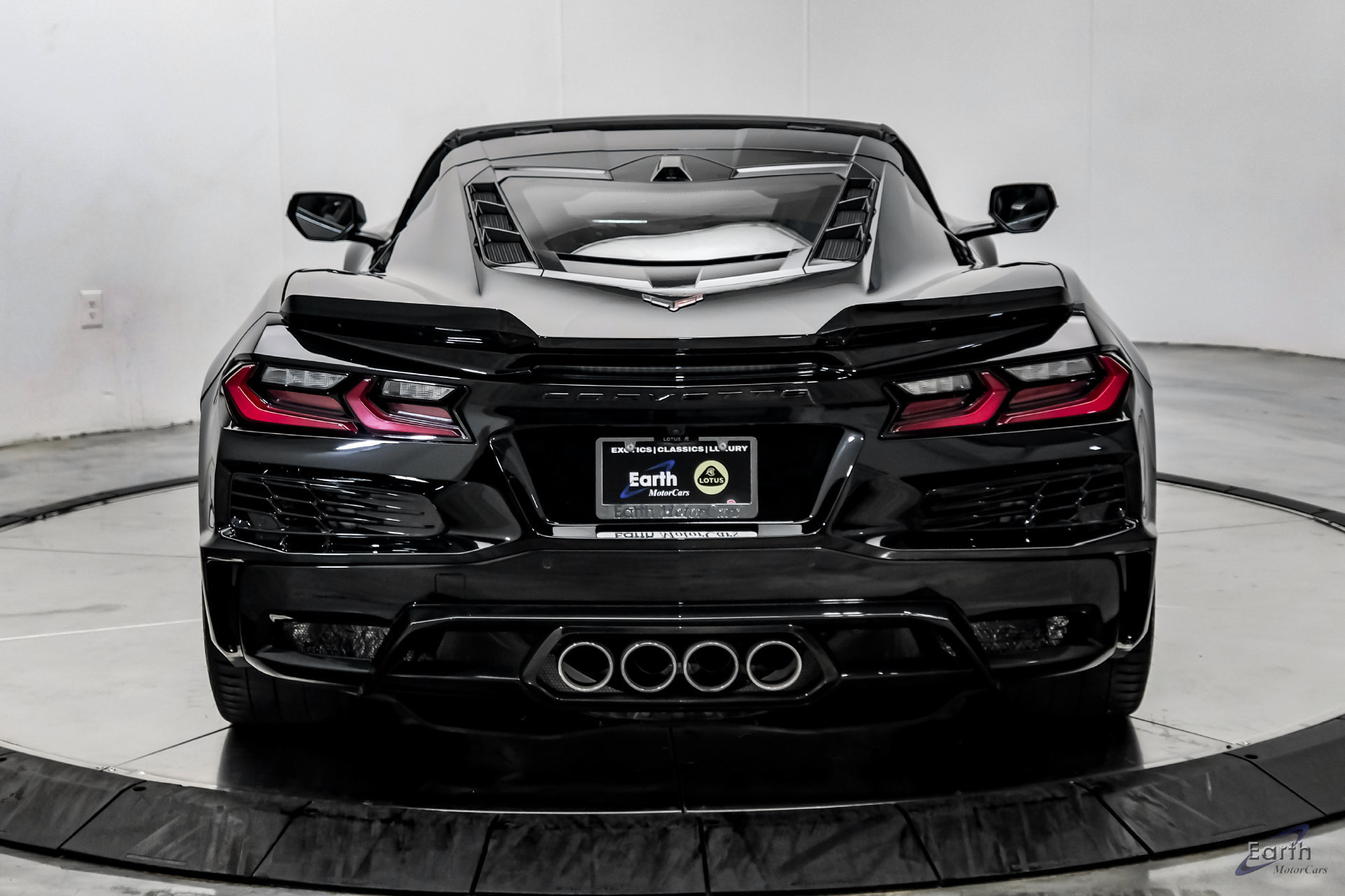 Used 2024 Chevrolet Corvette Z06 RWD image 17