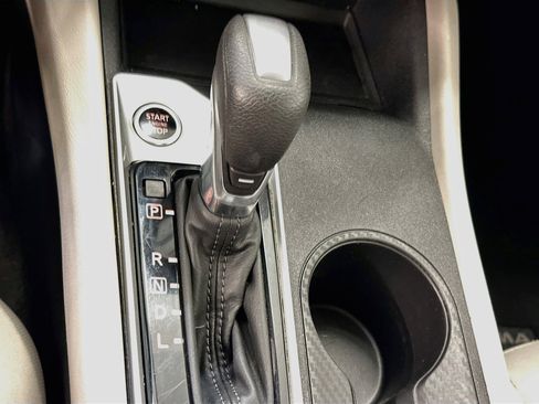 Used 2025 Nissan Altima 2.5 SV FWD image 24