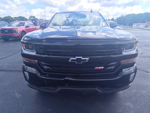 Used 2018 Chevrolet Silverado 1500 LT w/ Midnight Edition AWD/4WD image 2