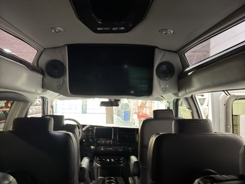 New 2025 GMC Savana 2500 Extended w/ Driver Convenience Package image 28