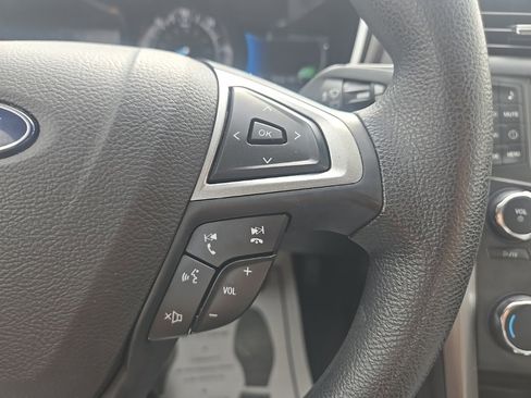 Used 2018 Ford Fusion S image 18