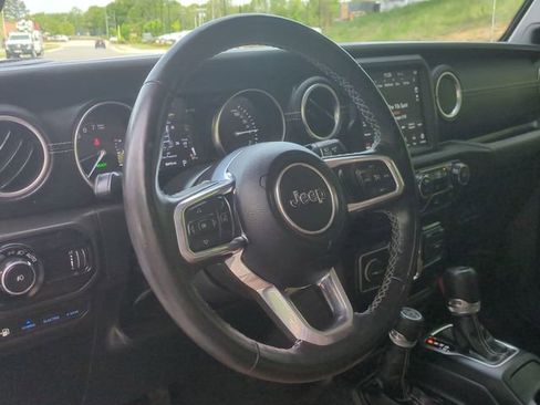 Used 2023 Jeep Wrangler Unlimited Sahara w/ Cold Weather Group AWD/4WD image 31