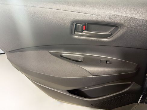 Used 2025 Toyota Corolla LE FWD image 24