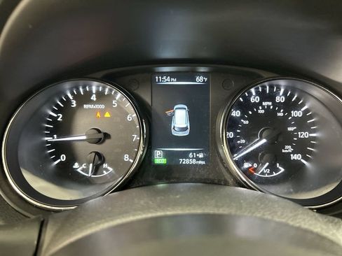 Used 2017 Nissan Rogue S AWD/4WD image 13