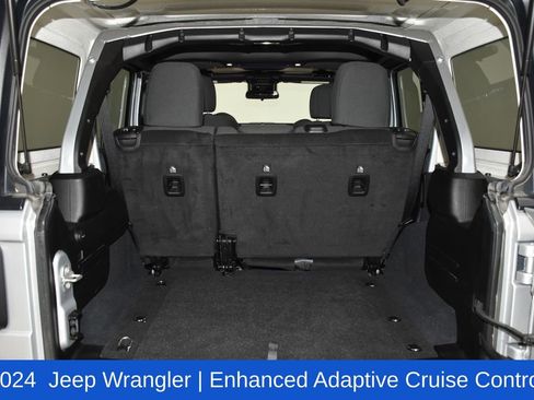 Used 2024 Jeep Wrangler Sport S image 31
