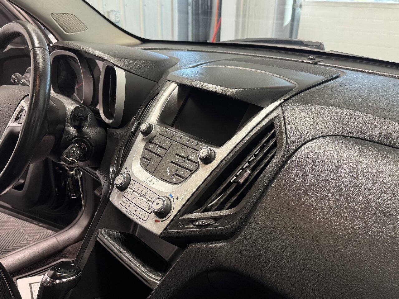 Used 2016 Chevrolet Equinox LTZ w/ Enhanced Convenience Package AWD/4WD image 22