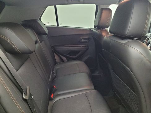 Used 2020 Chevrolet Trax LT w/ Driver Confidence Package FWD image 19