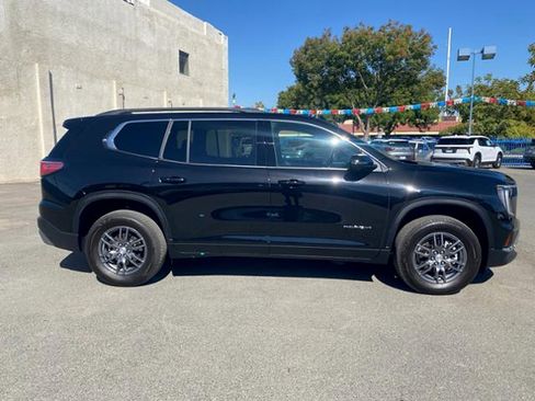 Used 2025 GMC Acadia Elevation AWD/4WD image 6