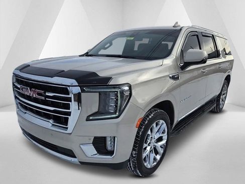 Used 2021 GMC Yukon XL SLT w/ SLT Premium Package image 3