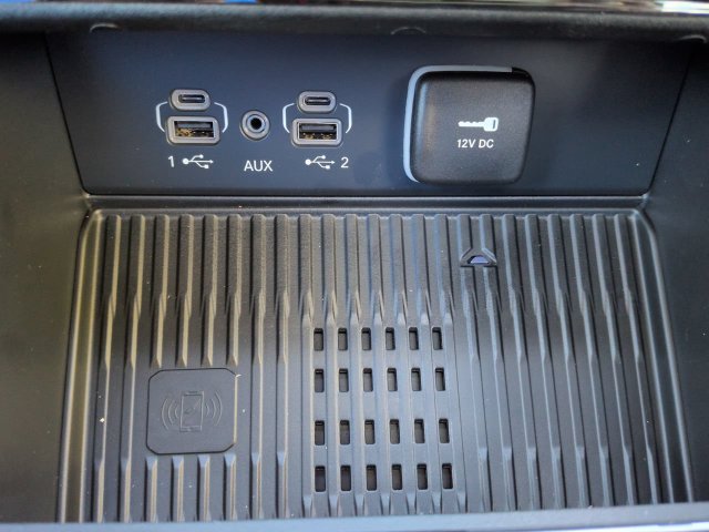 New 2027 Jeep Grand Cherokee Altitude RWD image 21