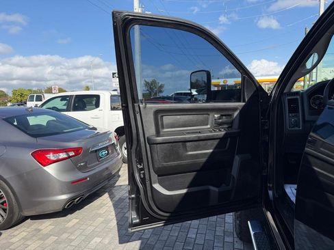 Used 2017 RAM 2500 Tradesman w/ Chrome Appearance Group image 23