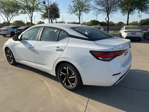 Used 2024 Nissan Sentra SV image 4