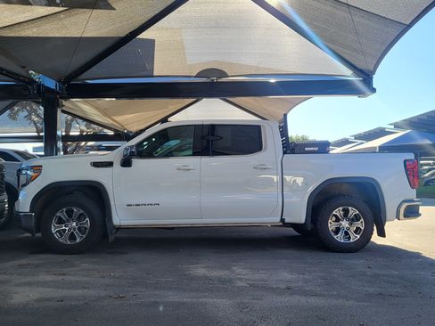 Used 2022 GMC Sierra 1500 SLE AWD/4WD image 1