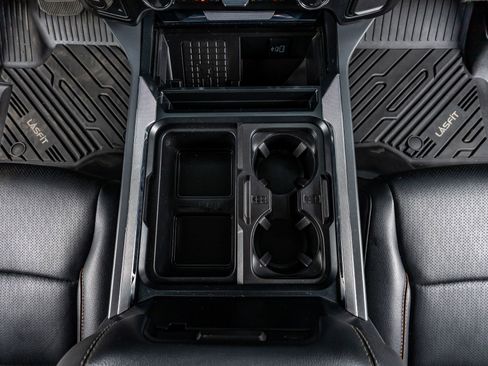 Used 2025 Ford F350 Lariat image 28