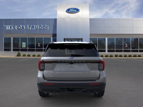 New 2026 Ford Explorer Active image 5