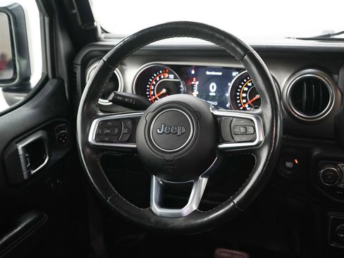 Used 2020 Jeep Wrangler Unlimited Sahara w/ Dual Top Group AWD/4WD image 14