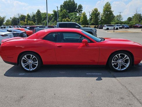Used 2022 Dodge Challenger R/T RWD image 6