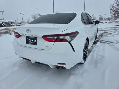 Used 2022 Toyota Camry SE image 8