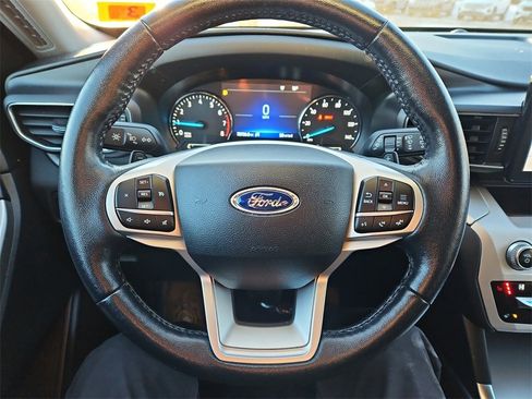 Used 2020 Ford Explorer XLT w/ Equipment Group 202A image 30