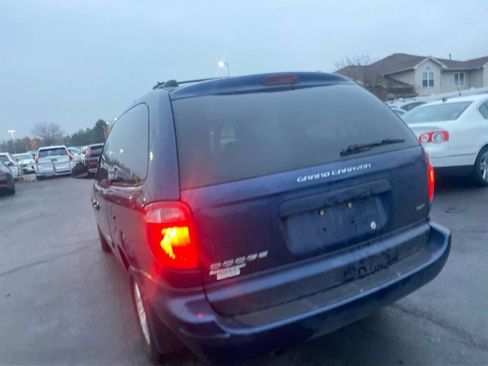 Used 2006 Dodge Grand Caravan SXT image 7