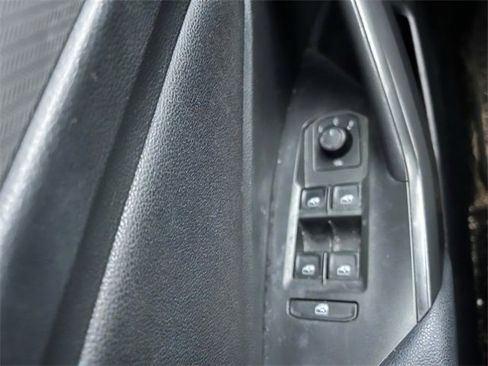 Used 2019 Volkswagen Jetta image 23