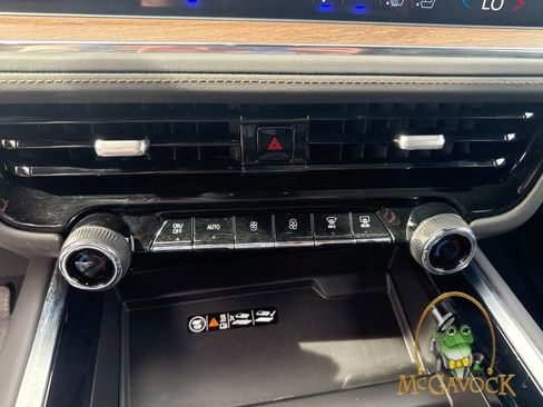 Used 2026 Chevrolet Tahoe High Country w/ Sun And Tow Package AWD/4WD image 16