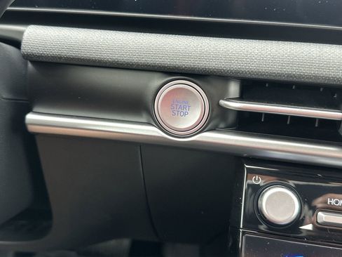 New 2026 Hyundai Tucson SEL image 17