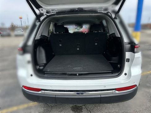 Used 2023 Jeep Grand Cherokee Laredo w/ Luxury Tech Group I image 18