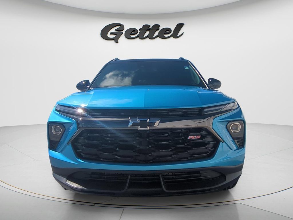 Used 2025 Chevrolet TrailBlazer RS w/ Convenience Package FWD image 2