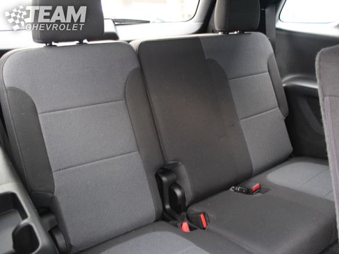 Used 2022 Chevrolet Traverse LT w/ LPO, Floor Liner Package image 27