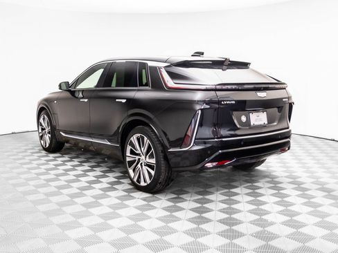 Used 2024 Cadillac Lyriq Luxury w/ LPO, Floor Liner Package AWD/4WD image 3