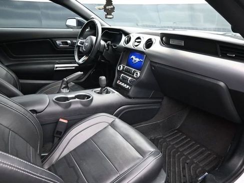 Used 2022 Ford Mustang GT Premium w/ Equipment Group 401A RWD image 16