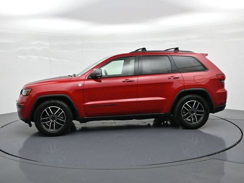 Used 2021 Jeep Grand Cherokee Trailhawk w/ Premium Lighting Group AWD/4WD image 9