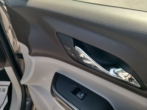 Used 2019 GMC Acadia SLT FWD image 31