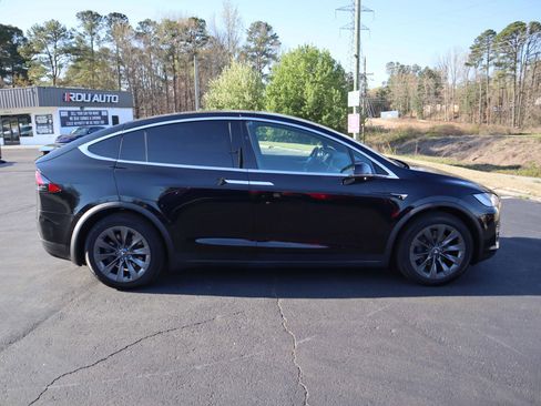 Used 2018 Tesla Model X 100D image 14