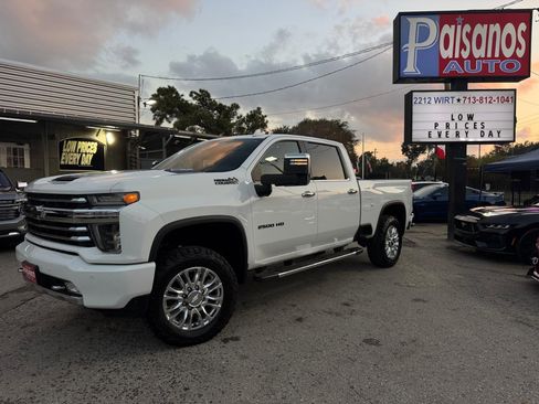 Used 2020 Chevrolet Silverado 2500 High Country w/ Technology Package image 1