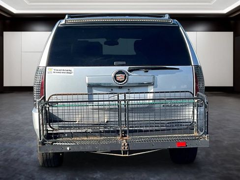 Used 2014 Cadillac Escalade Premium AWD/4WD image 4