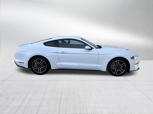 Used 2022 Ford Mustang Premium image 5