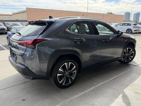 Used 2024 Lexus UX 250h FWD image 4