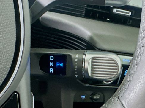 Used 2024 Hyundai Ioniq 5 SEL image 25