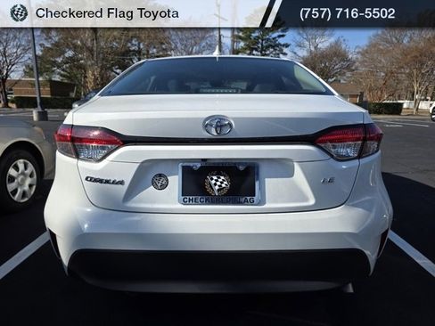 Used 2023 Toyota Corolla LE image 5