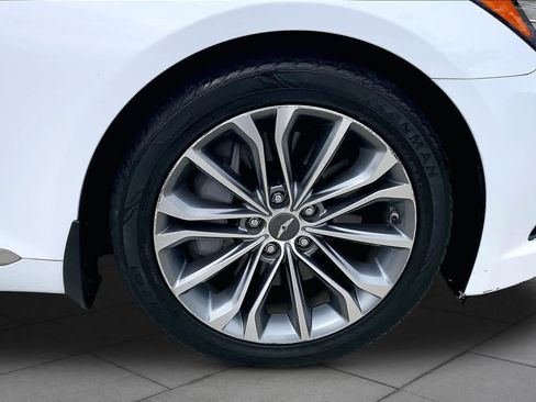 Used 2016 Hyundai Genesis 3.8 w/ Option Group 04 RWD image 10