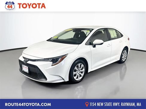 Used 2022 Toyota Corolla LE FWD image 1