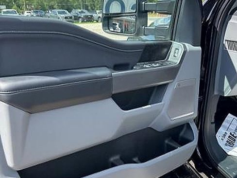 New 2025 Ford F250 XLT w/ Black Appearance Package AWD/4WD image 10
