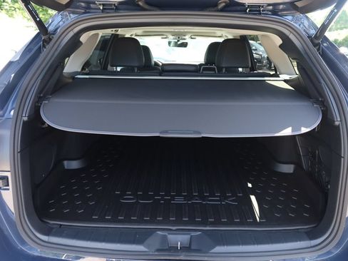 Certified 2025 Subaru Outback Limited AWD/4WD image 7